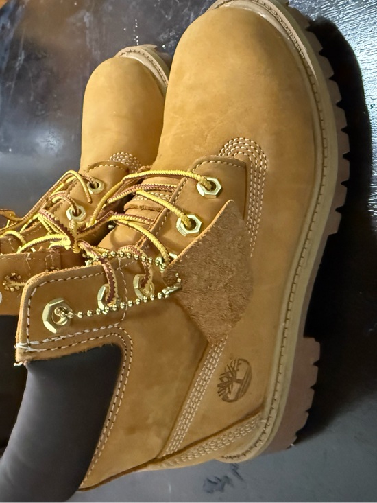 Timberland Other - Timberland Kids Wheat/Nubuck Tan Lace-Up Boots with Gold Hardware